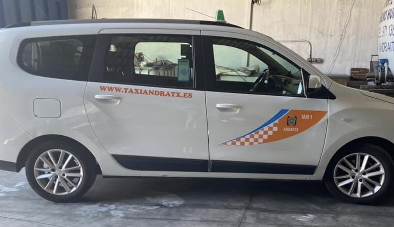 Permanece Contestar el teléfono desnudo La tormenta deja sin servicio de radio taxi al municipio de Andratx, en las  Islas Baleares - YOTAXI, la revista del sector del taxi