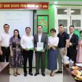 La Asociación de Taxis de Hanoi firma un acuerdo para electrificar su flota de taxis