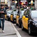 Turistas agreden a taxista en Barcelona y huyen en Uber