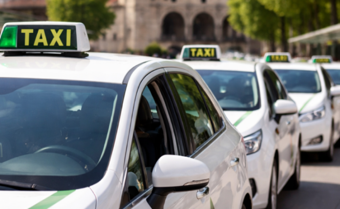 260312-taxis-2-768x472-1-696x428