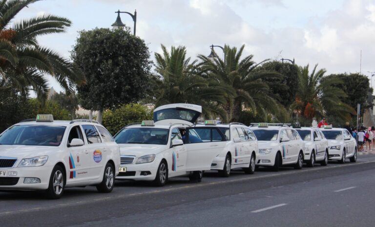 PARADA-DE-TAXIS-AVENIDA-1-1