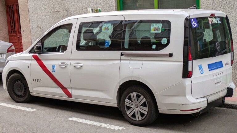 Taxi-adaptado-movilidad-reducida